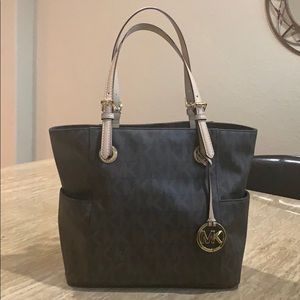 Michael Kors tote
